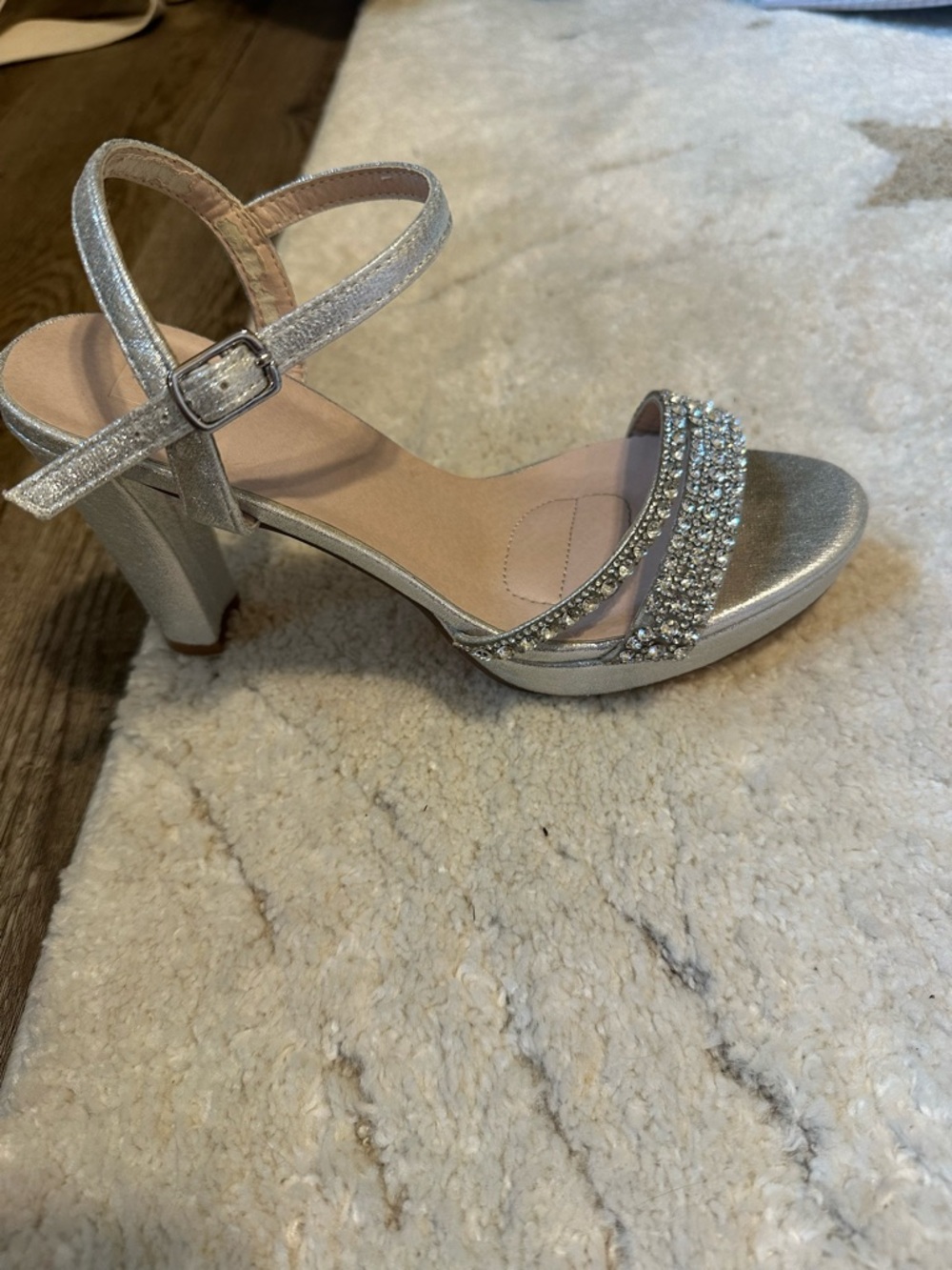 David’s Bridal Women's Silver Rhinestone Ankle-Strap Heels - Size 7 - Picture 2 of 7